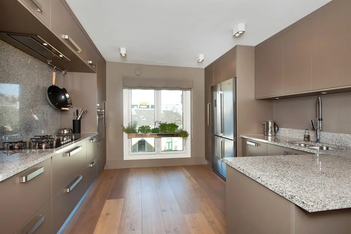 Kjøkken med sittebenk - Bilde 2