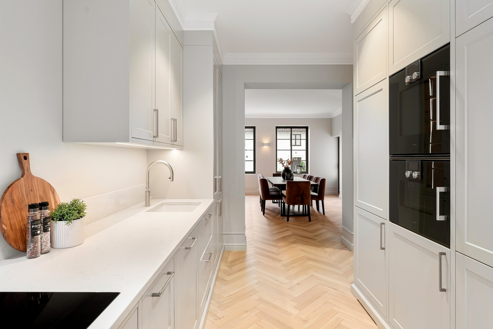 Lys klassiker med gjennomgående eleganse